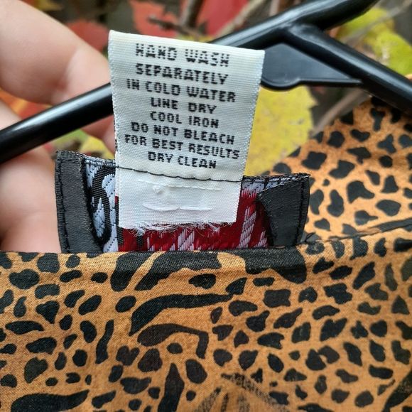 Vintage Quo-Silk Brown Black Animal Print Button Down Medium EUC - Picture 2 of 6